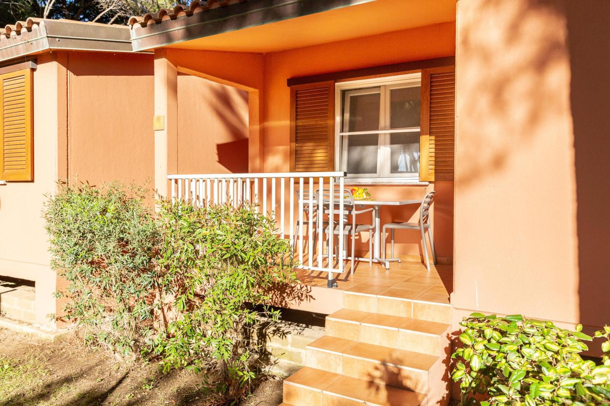Argentario Camping Village Albinia Esterno foto A typical apartment at the complex