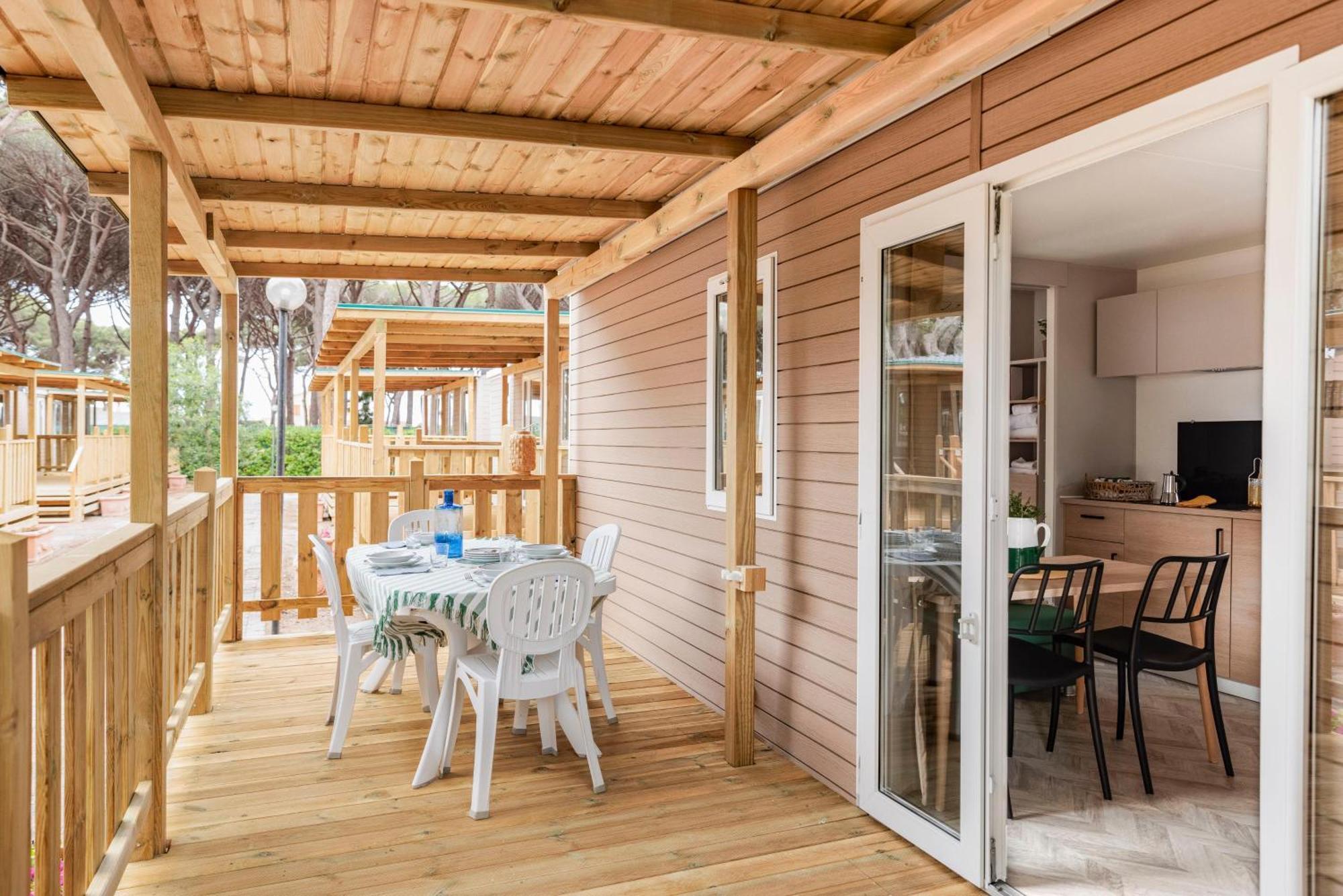 Argentario Camping Village Albinia Esterno foto A mobile home interior