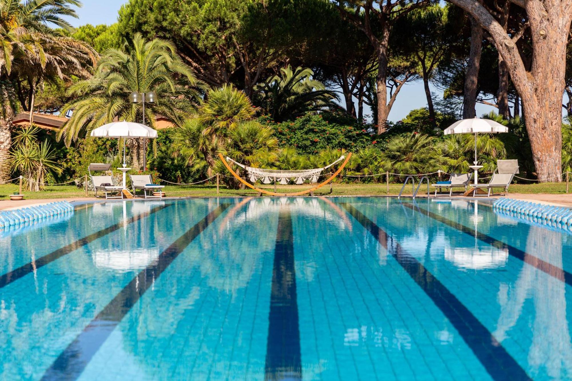 Argentario Camping Village Albinia Esterno foto The swimming pool